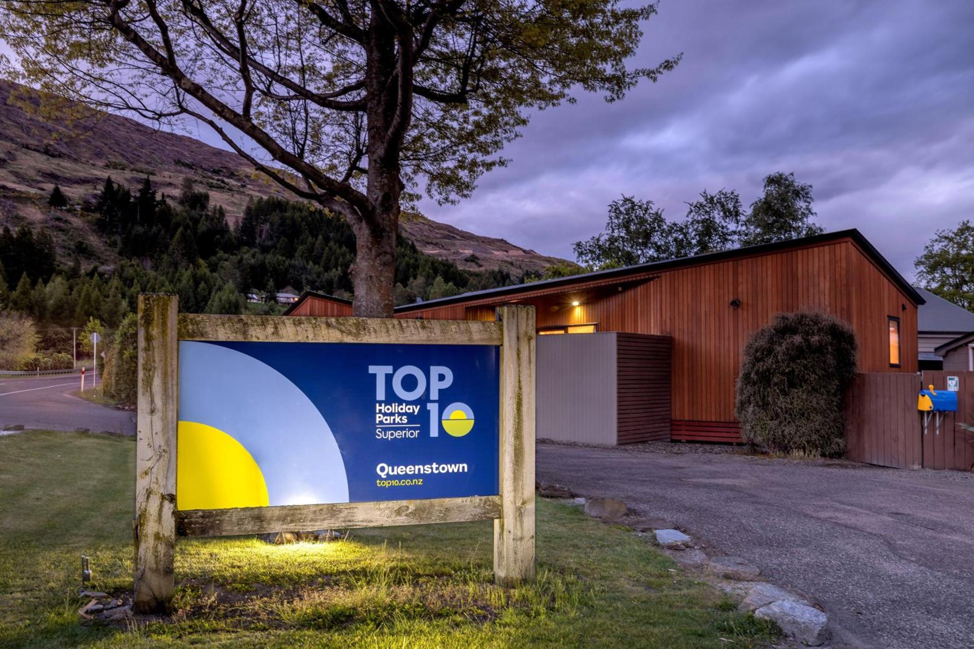 Queenstown Top 10 Holiday Park Exterior foto