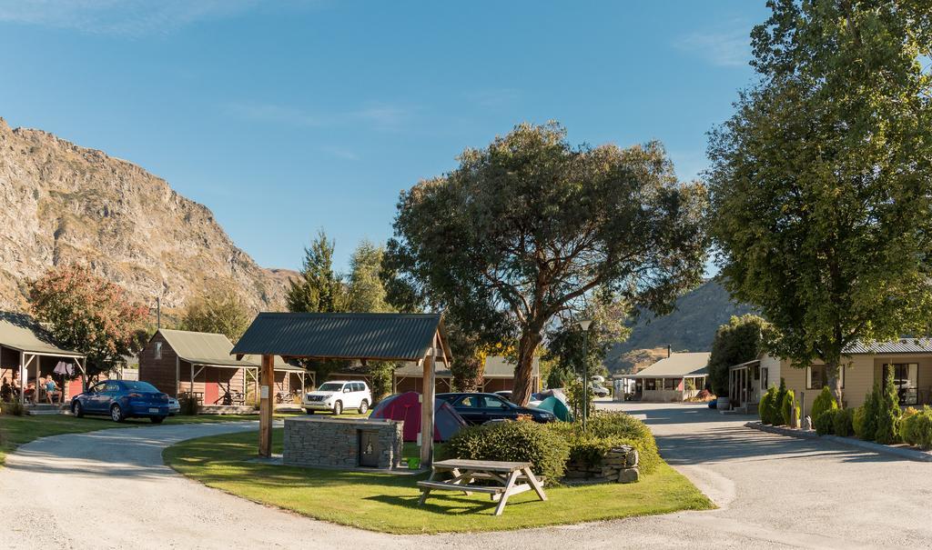 Queenstown Top 10 Holiday Park Exterior foto