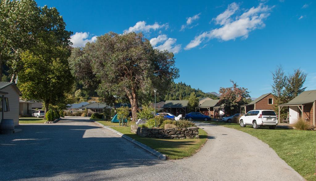 Queenstown Top 10 Holiday Park Exterior foto